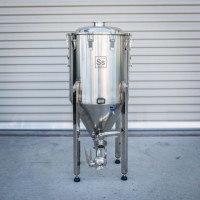 Ss Brewtech™ Brewmaster Ss Brewtech™ Brewmaster Chronical Fermenter 79 l (halbes bbl) °C